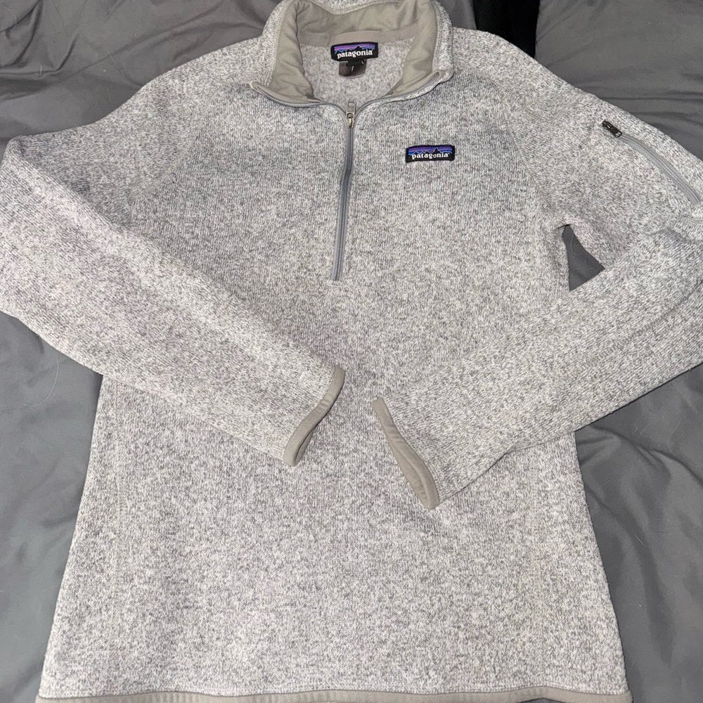 Patagonia Women's Light Gray Quarter-zip Sweater